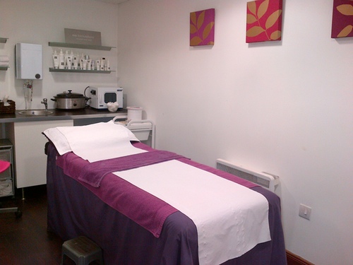 Cardonald's Beauty Boutique is a trendy and modern beauty salon and nail bar